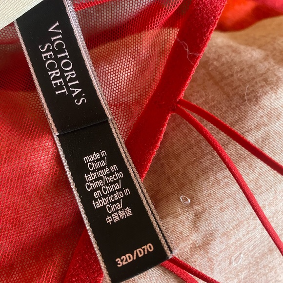 Victoria’s Secret 1/3 cup bra - Picture 3 of 3